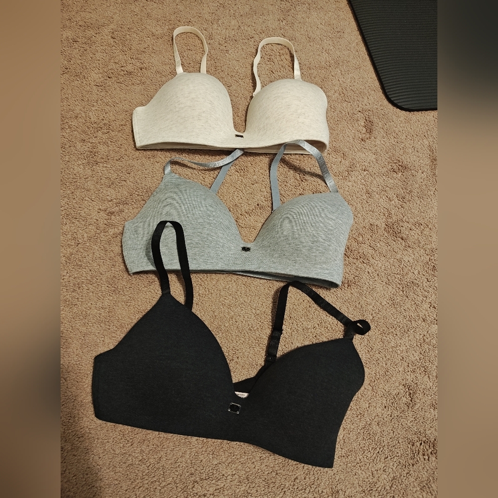 3 Worn 1x Victoria Secret Wireless T-shirt Bra